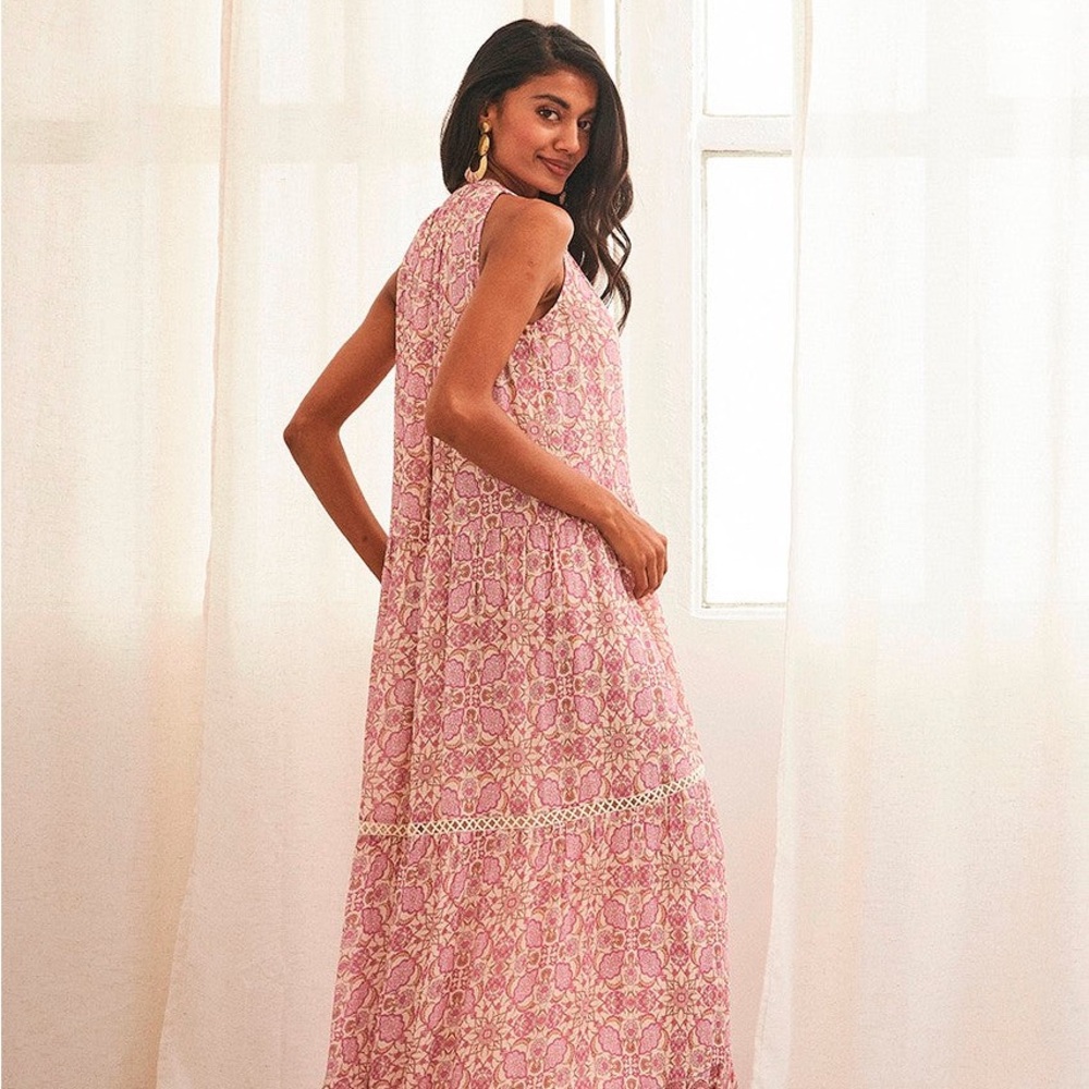 Elegant Pink Sleeveless Maxi Dress - Picture 2 of 16